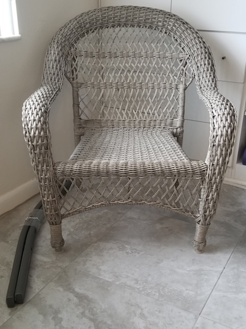 WICKER CHAIR