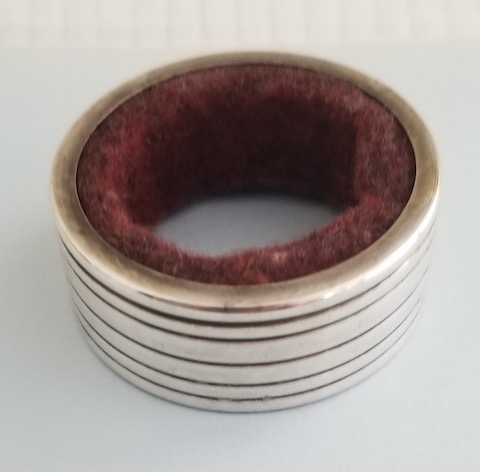 wine bottle collar